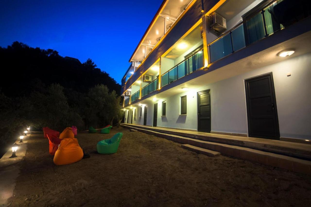 Assos Yali Butik Otel Beach Ahmetce  ภายนอก รูปภาพ